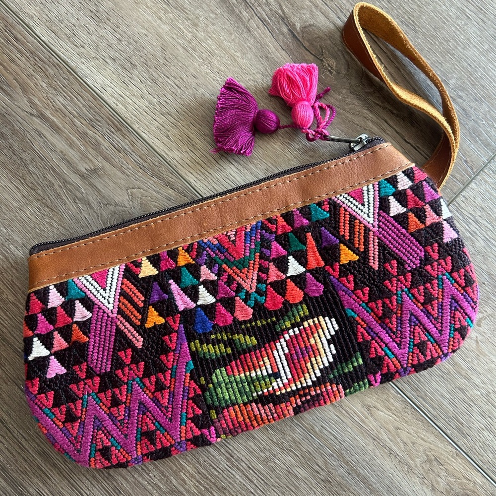 NEW Nena & Co. zippered wallet/ pouch/ clutch with Tassels & leather wristlet.